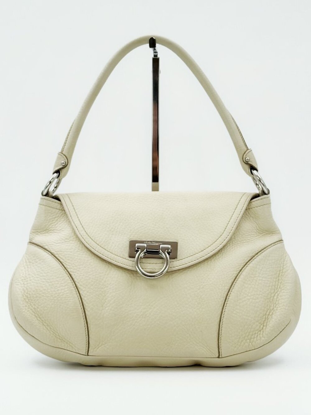 Salvatore Ferragamo Cream Leather Gancini Shoulder Bag Hobo Purse